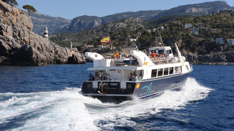 Excursiones en barco desde Sóller en Mallorca: Cala Tuent, Sa Foradada y Cala Deià